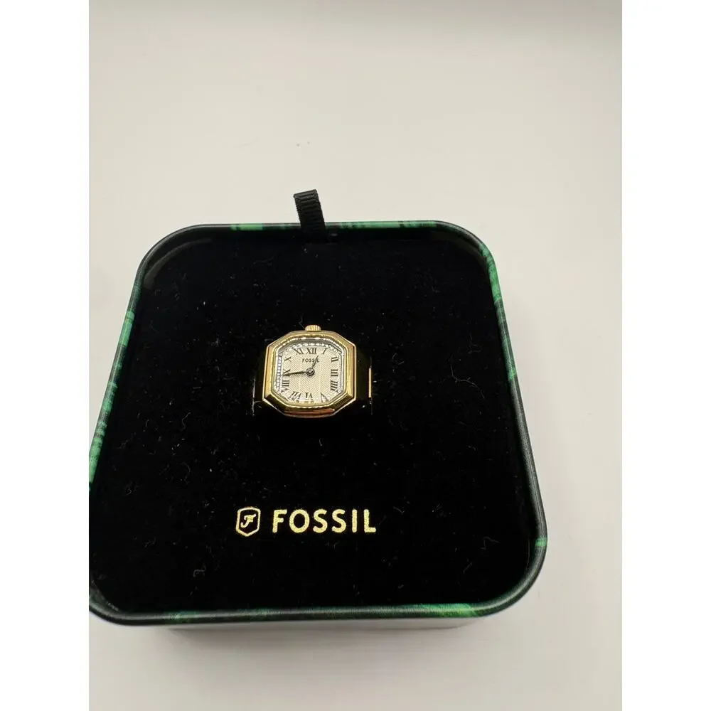 Fossil vintage women